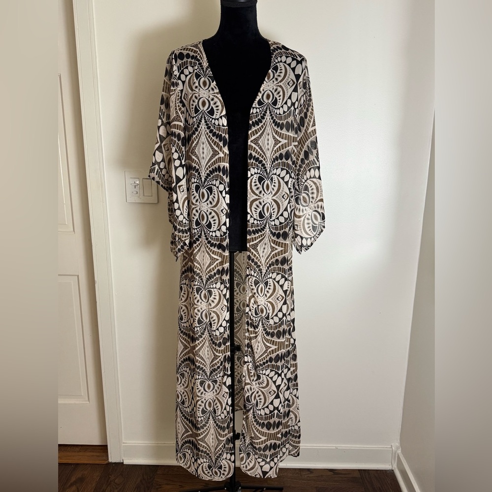 fab'rik Black and Cream Geometric Kimono